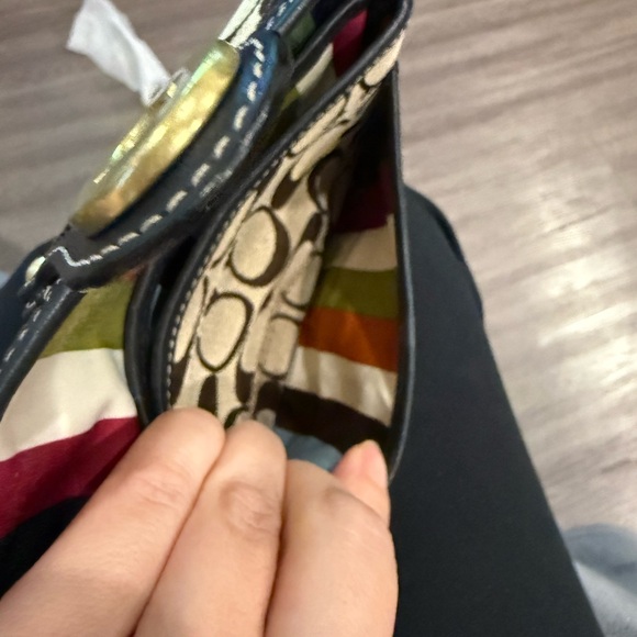 Coach Legacy Gigi Canvas Tote w/ Matching Wristlet & Wallet - Picture 15 of 16